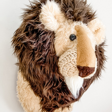 Load image into Gallery viewer, Faux Lion Head