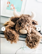 Load image into Gallery viewer, Highland Cow Lovey